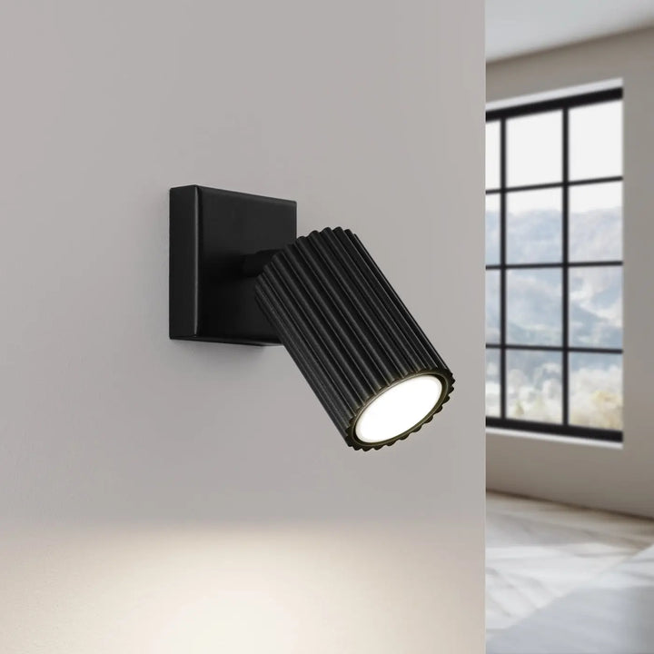 Applique murale Karbon noir avec spot ajustable en design minimaliste et ampoules GU10 interchangeables