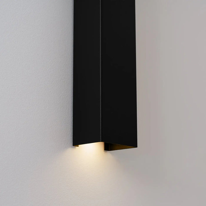 Applique murale noir de la collection freya avec design minimaliste éclairage chaleureux compose d’appliques murales minimalistes cinq coloris