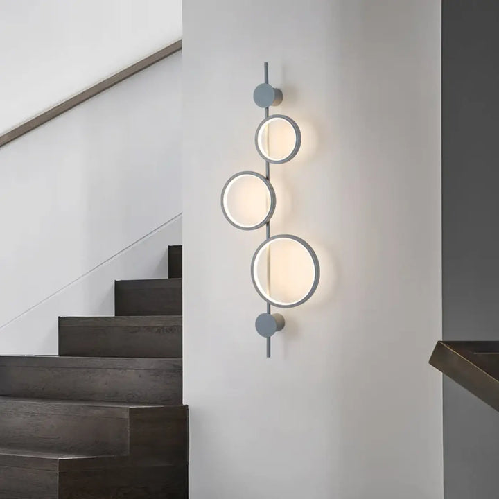 Applique Murale Originale Noir Ou Grise Avec 3 Cercles En LED Élégante