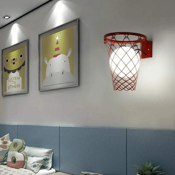 Applique murale panier de basket avec boule blanche en LED


