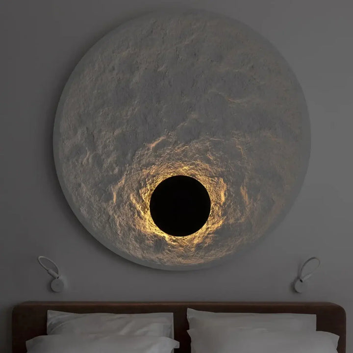 Applique Murale Ronde Effet Éclipse Blanc Style Sculptural