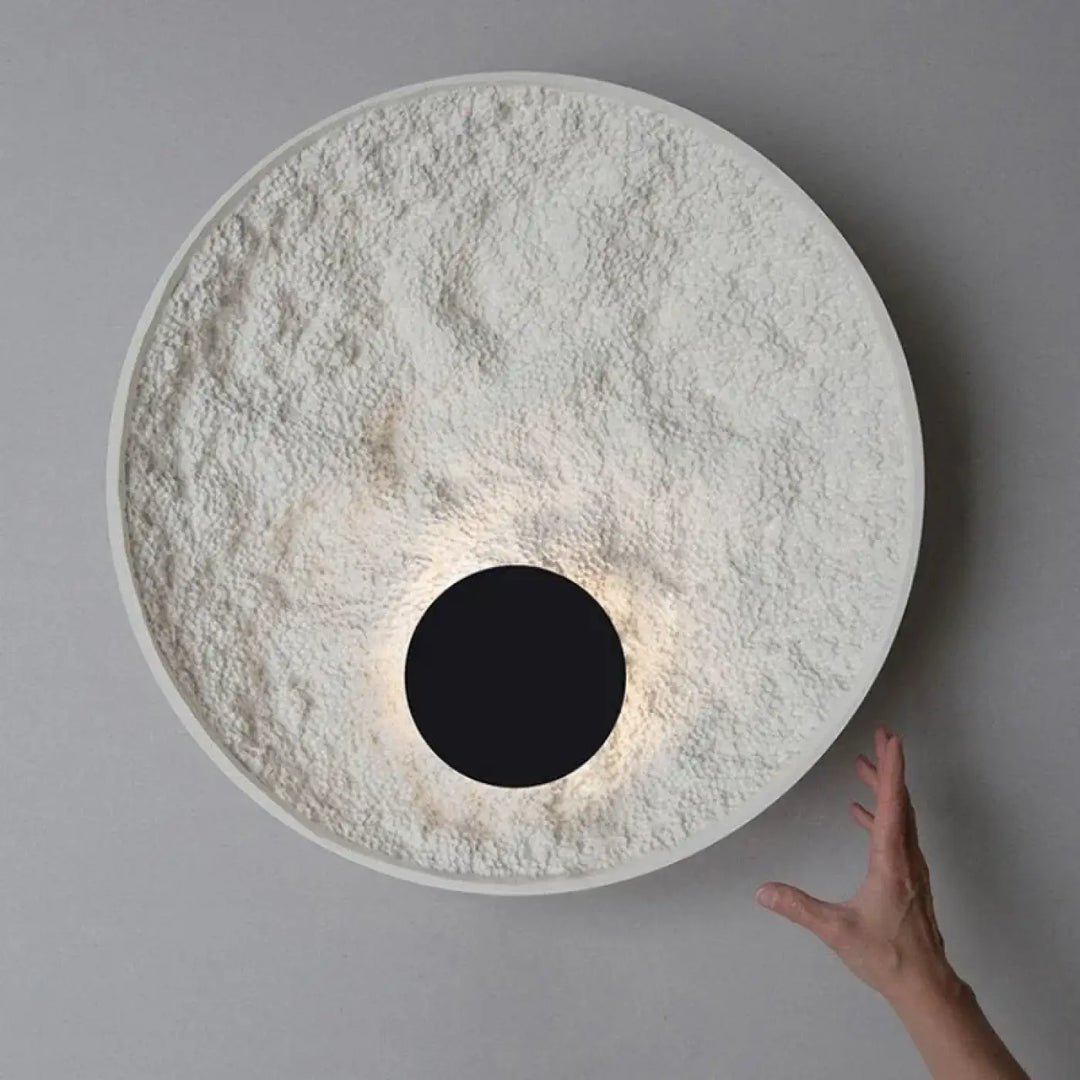 Applique Murale Ronde Effet Éclipse Blanc Style Sculptural