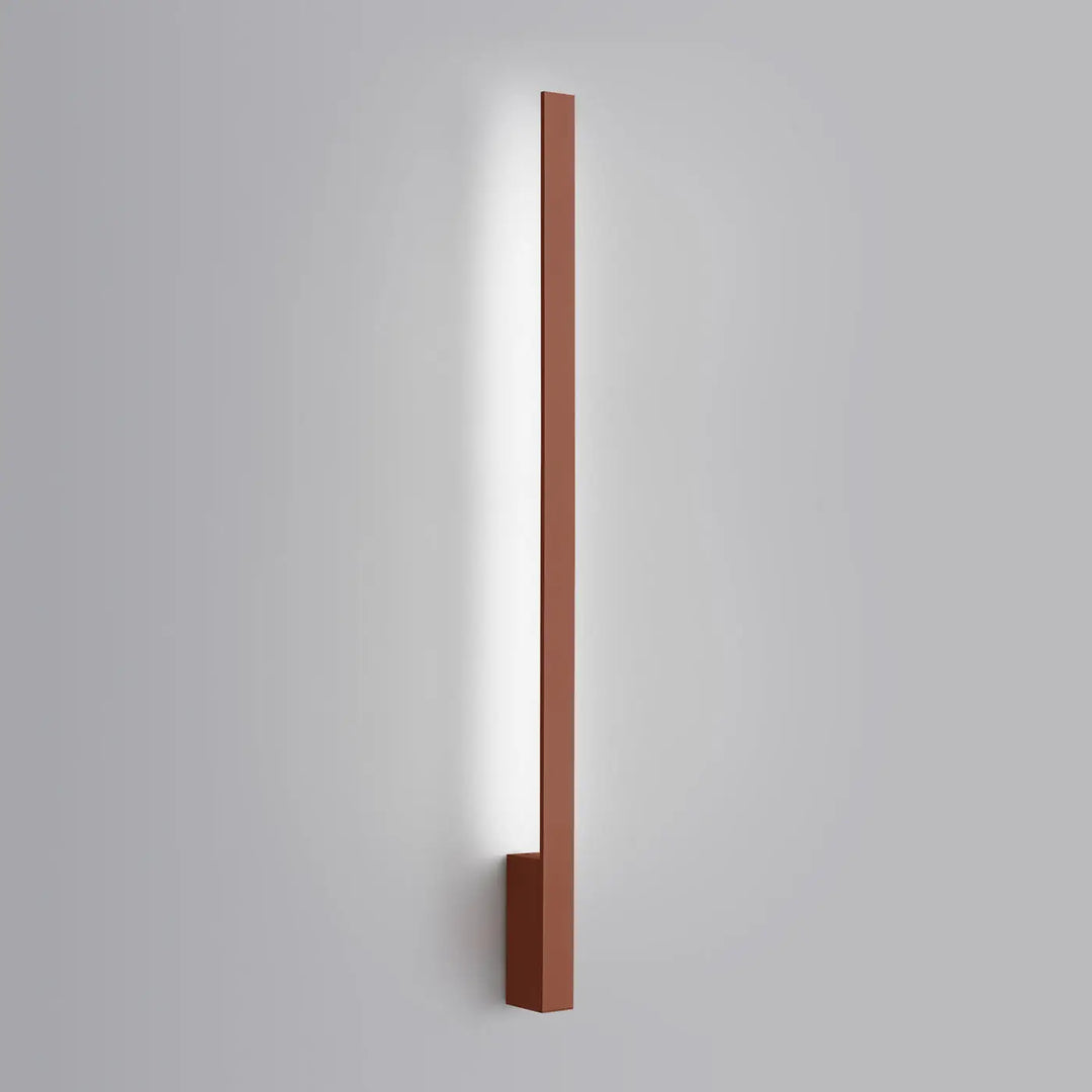 Applique murale lahti 90 led 4000k rouge ocre avec boîtier allongé en cuivre mat et effet lumineux unique doux
