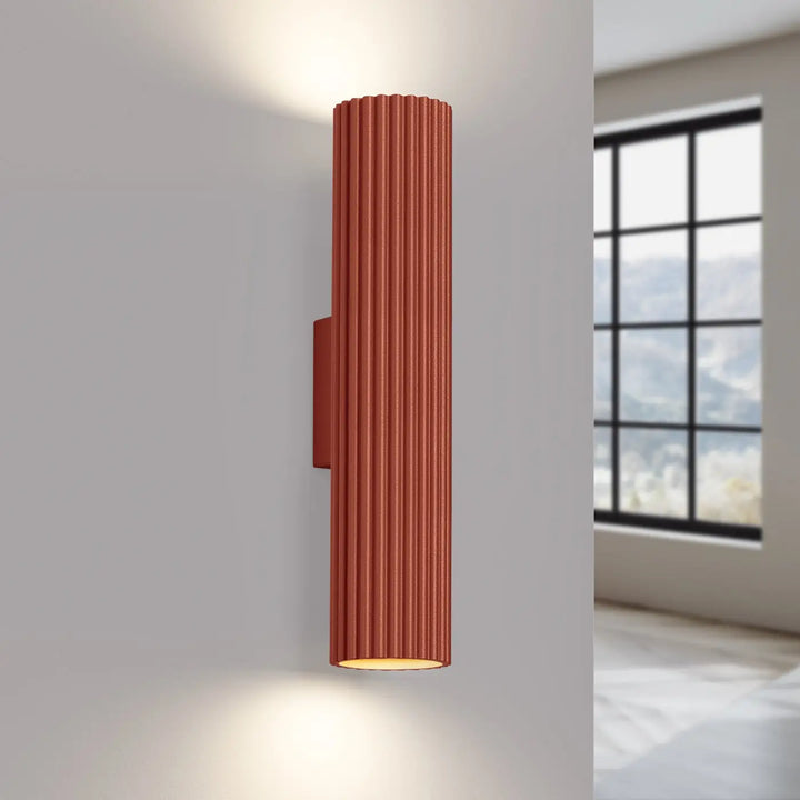 Applique murale karbon 30 rouge ocre cuivre avec design minimaliste et ampoules gu10 interchangeables
