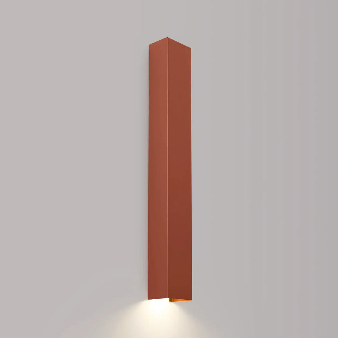Applique murale freya 60 en terracotta mat de la collection compose d’appliques murales cinq coloris rouge ocre