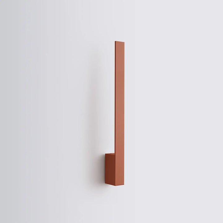 Applique murale minimaliste en ocre rouge avec design rectangulaire élégant et éclairage led 4000k pour intérieur moderne