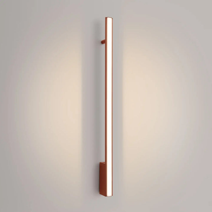 Applique murale lagom 90 rouge ocre avec design minimaliste en finition excellente et led blanc chaud rose gold