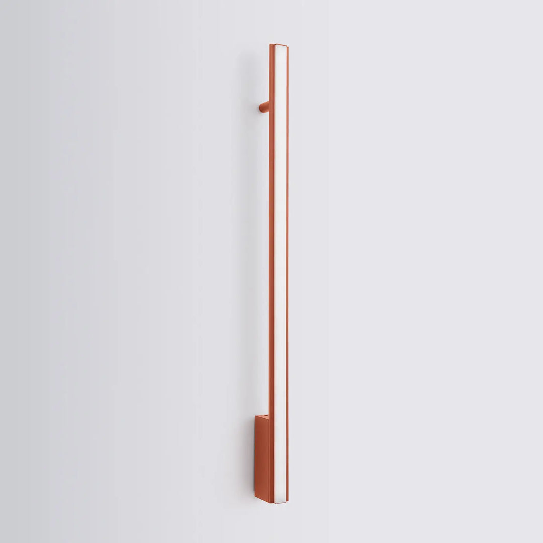 Applique murale lagom 90 rouge ocre en cuivre finition excellente design minimaliste collection lagom allie