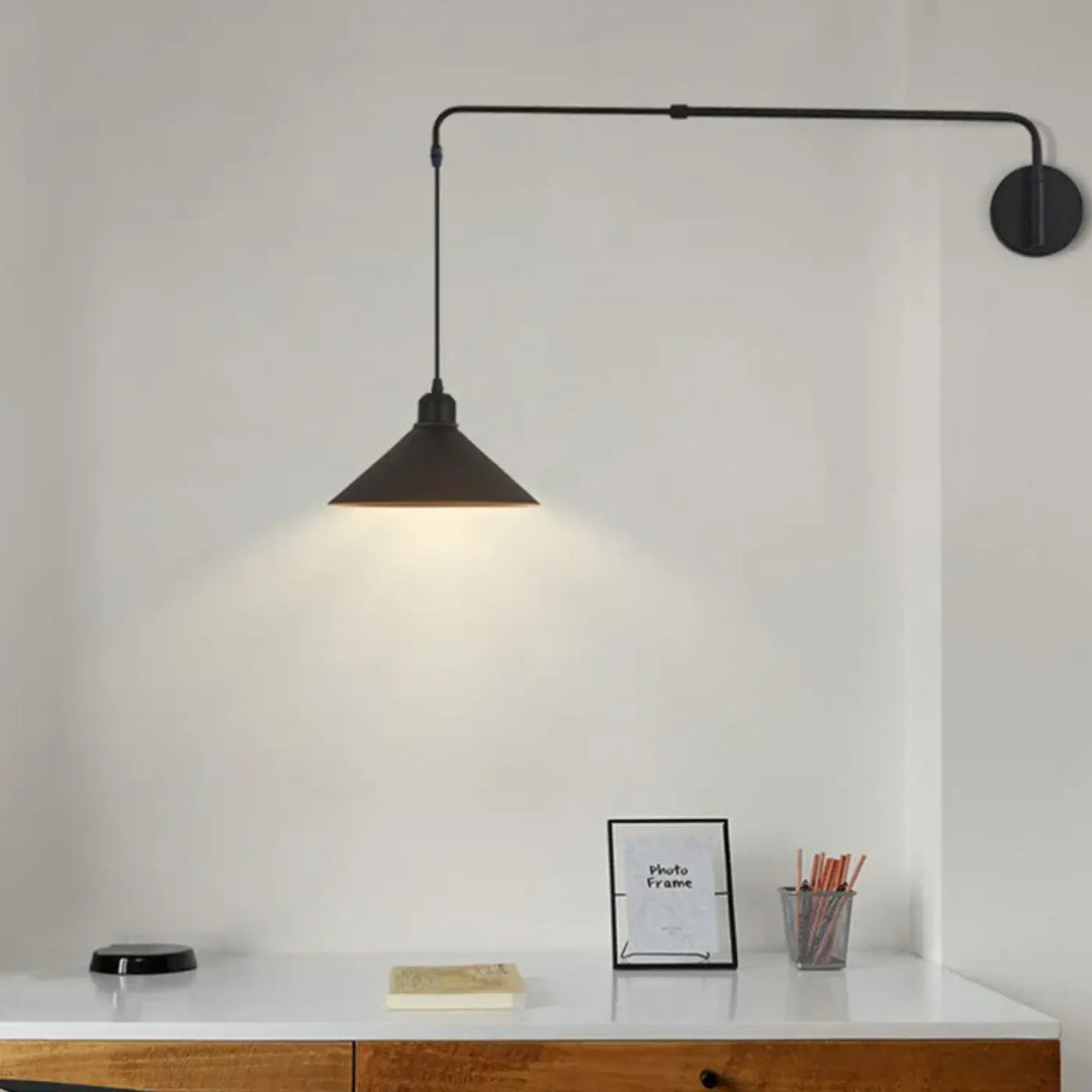 Applique murale scandinave avec bras ajustable et pivotable

