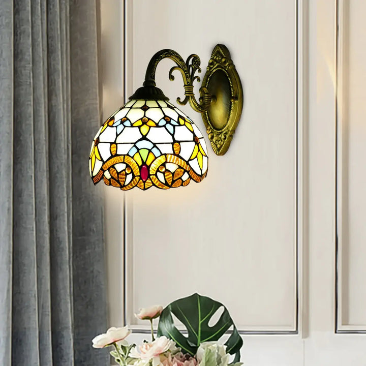 Applique Murale Style Tiffany Au Design Vintage Avec Ses Mosaïques