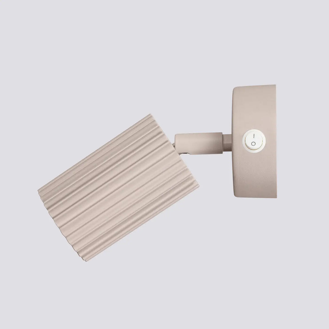 Applique murale karbon taupe avec interrupteur intégrée et design minimaliste avec ampoules gu10 interchangeables