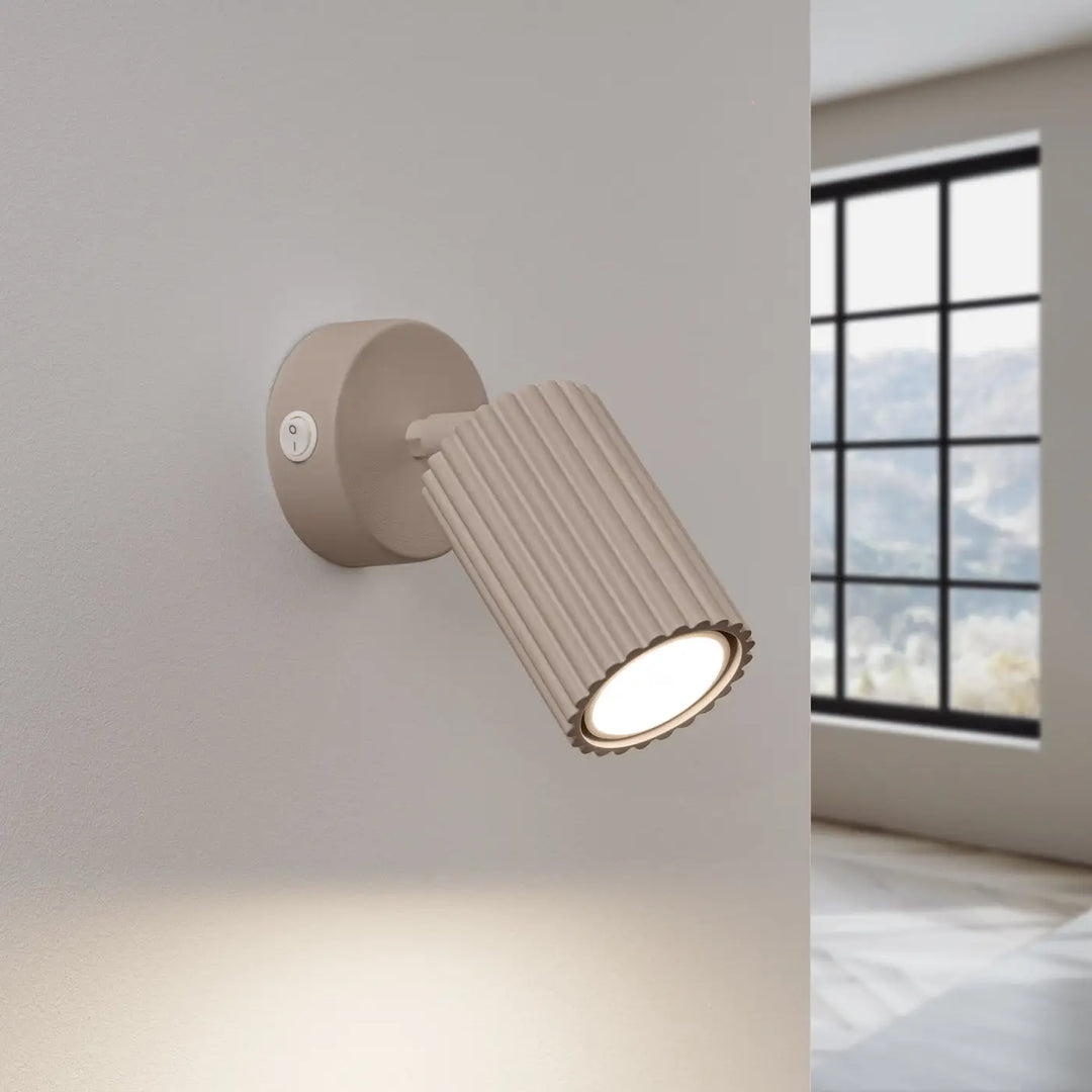 Applique murale karbon taupe avec interrupteur design minimaliste et ampoules gu10 interchangeables