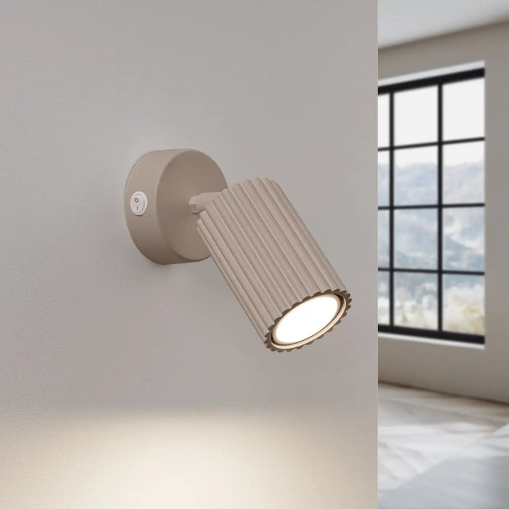 Applique murale karbon taupe avec interrupteur design minimaliste et ampoules gu10 interchangeables
