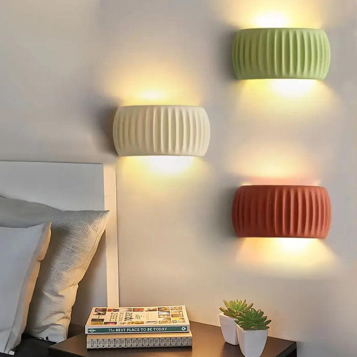 Applique murale krema effet ridé en céramique moderne vert sauge, blanc cassé et terracotta orange tendance