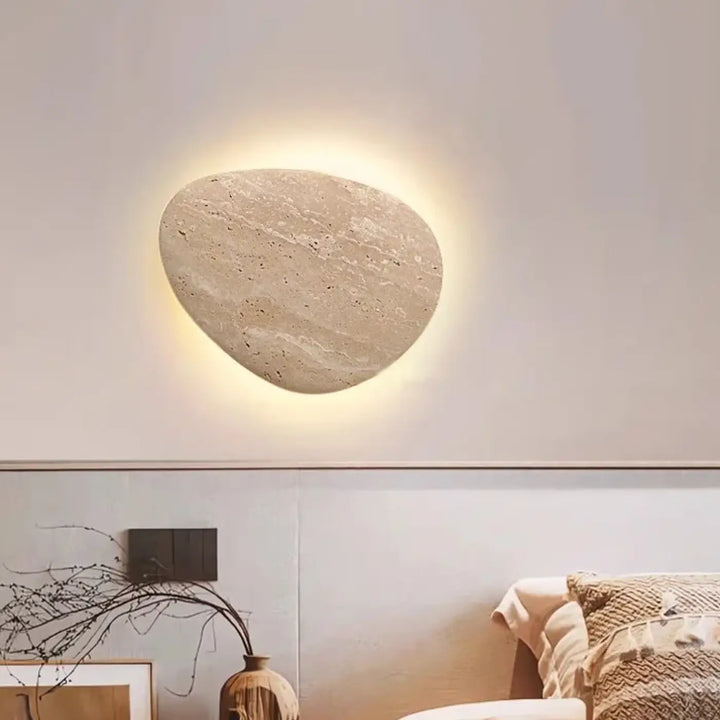 Applique en travertin beige design organique led élégante