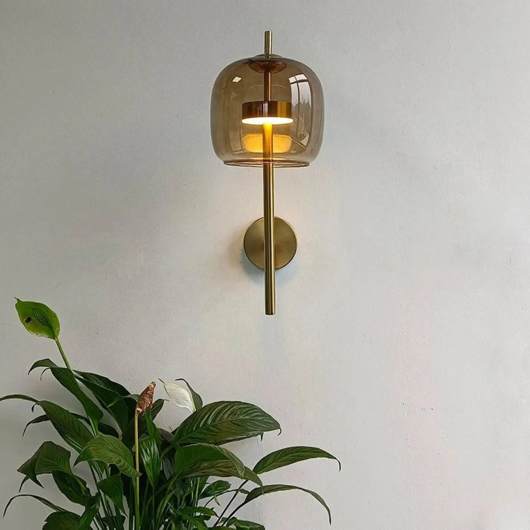 Applique murale en verre au design minimaliste au finition épurée