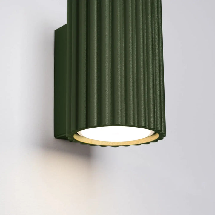 Applique murale karbon 10 vert olive avec ampoules gu10 interchangeables et design minimaliste pour plafonnier karbon allie