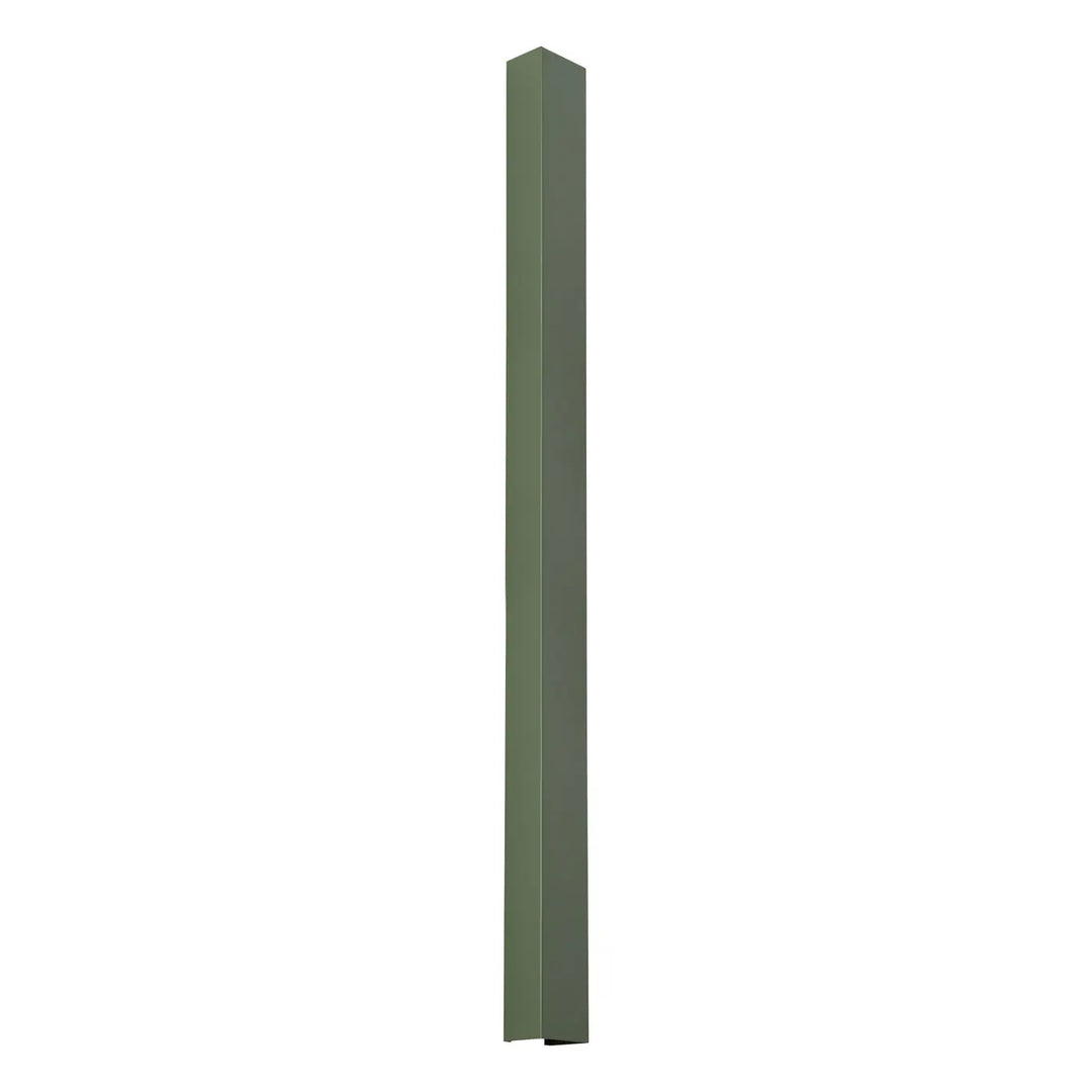 Applique murale freya 120 en métal vert olive mat avec bord biseauté de la collection cinq coloris compose d’appliques murales
