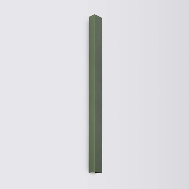 Applique murale freya 120 vert olive en finition mate compose d’appliques murales design cinq coloris disponibles