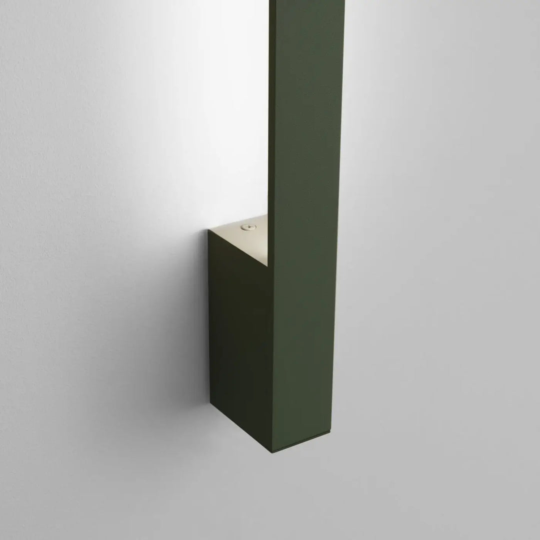 Applique murale lahti 70 led vert olive avec corps rectangulaire mat et accent circulaire clair moderne minimaliste