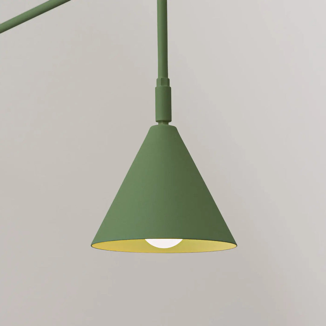 Applique murale moderne en forme exceptionnellement légère vert olive avec finition mate et intérieur jaune chaud