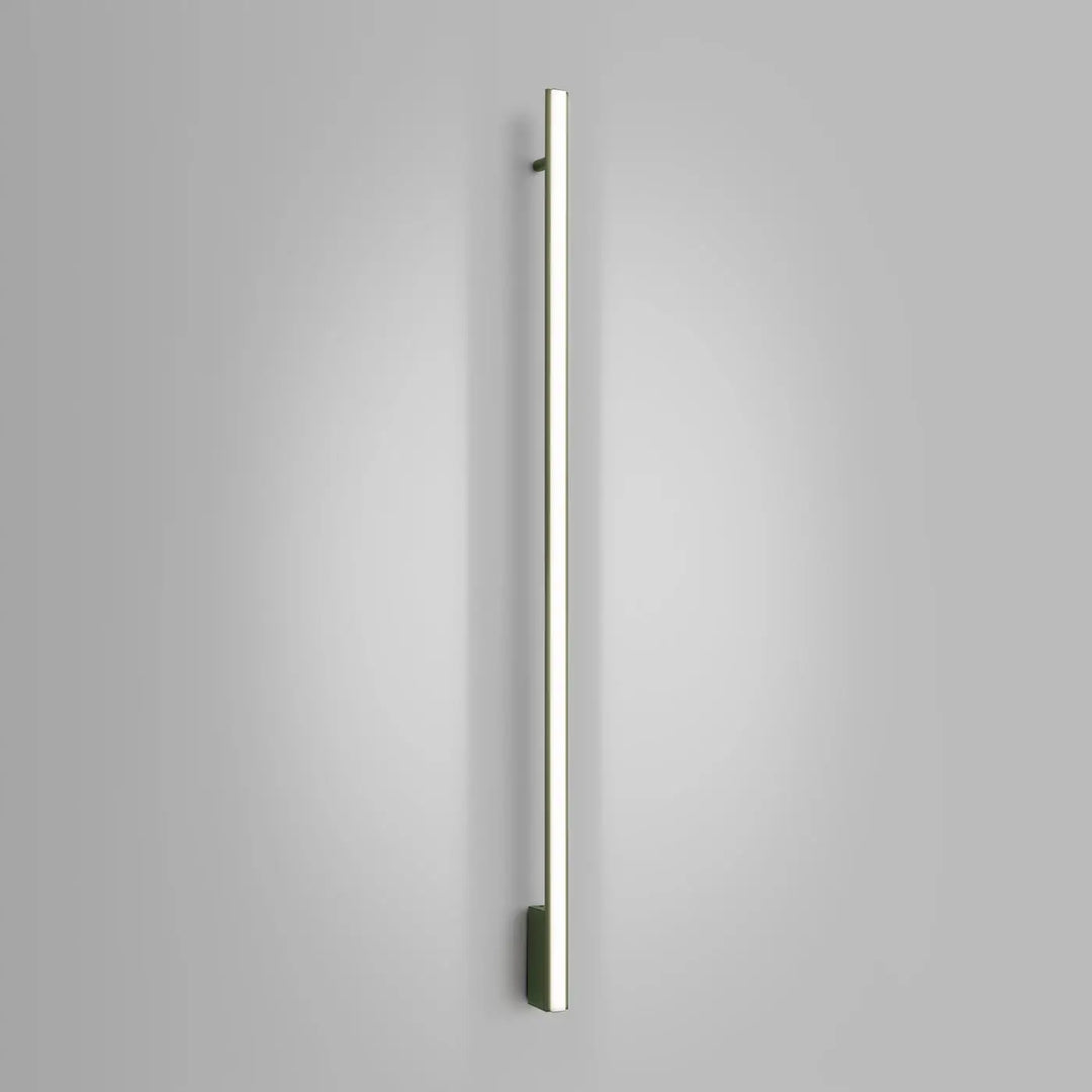Applique murale lagom 150 vert olive avec barre métallique et diffuseur en verre dépoli, lumière chaude idéale plafonniers linéaires