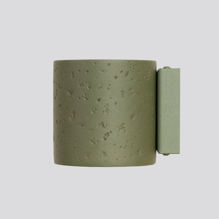 Applique orbis vert olive en béton avec corps géométrique attire et accent décoratif unique minimaliste