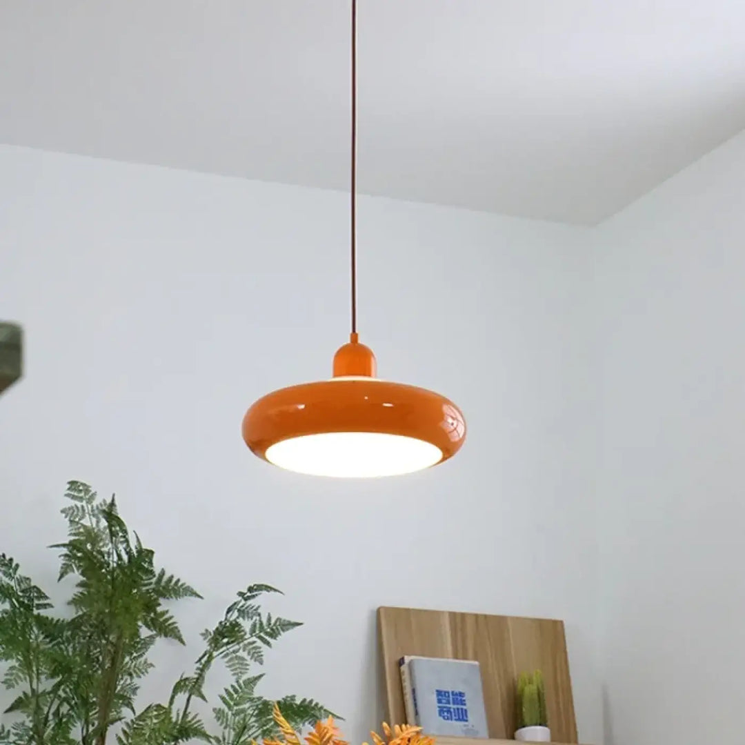 Luminaire suspension medina orange avec finition brillante et cordon fin pour une ambiance moderne et élégante