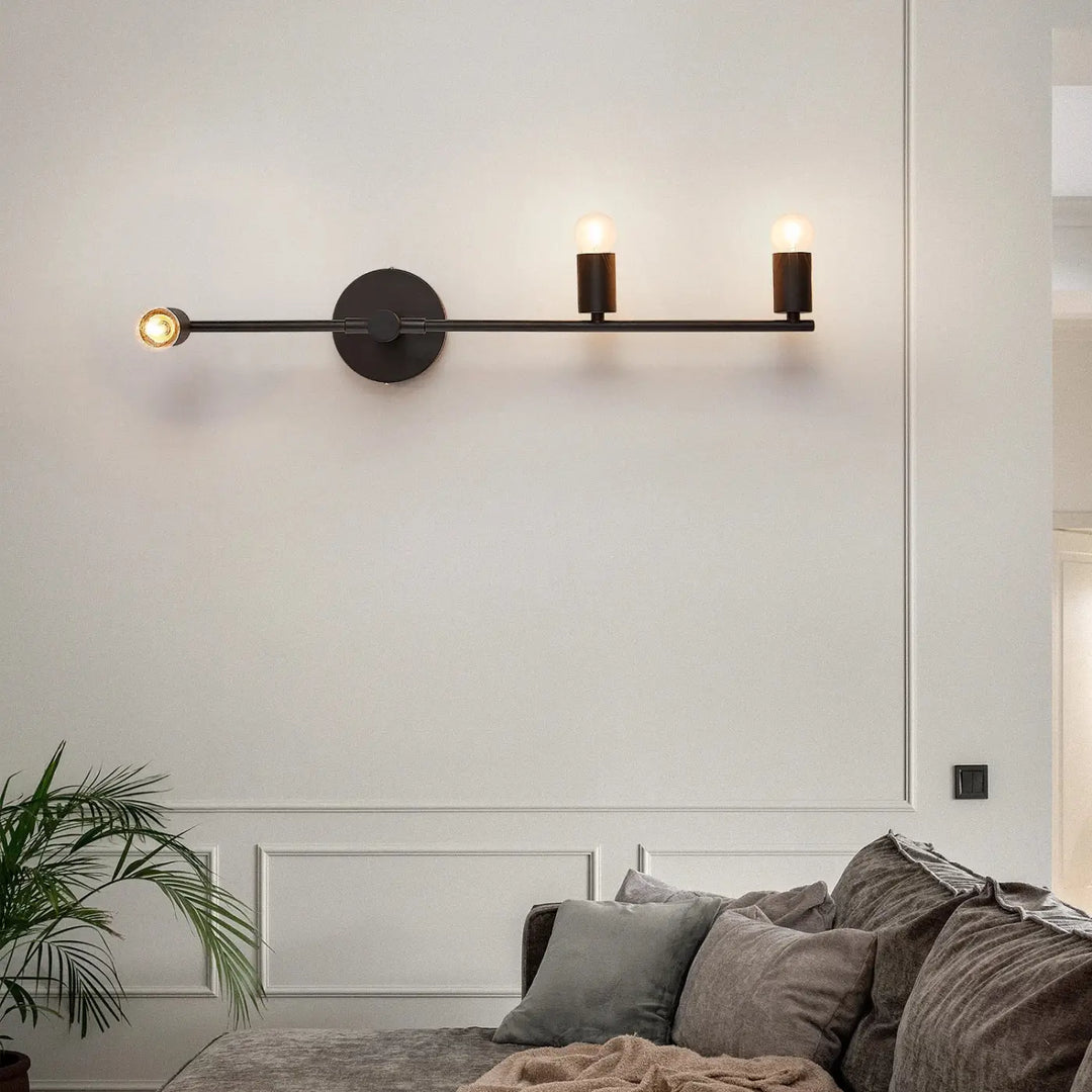 Grande Applique Murale Avec Trois Boules Blanches Design Élégant