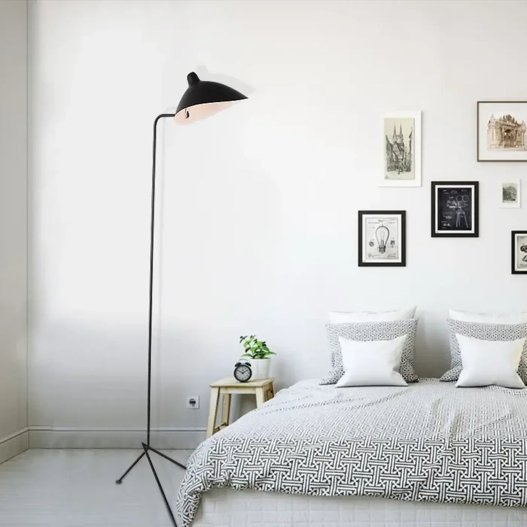 Lampadaire arbora noir avec bras articulés et silhouette sculpturale pour un lampadaire contemporain minimaliste