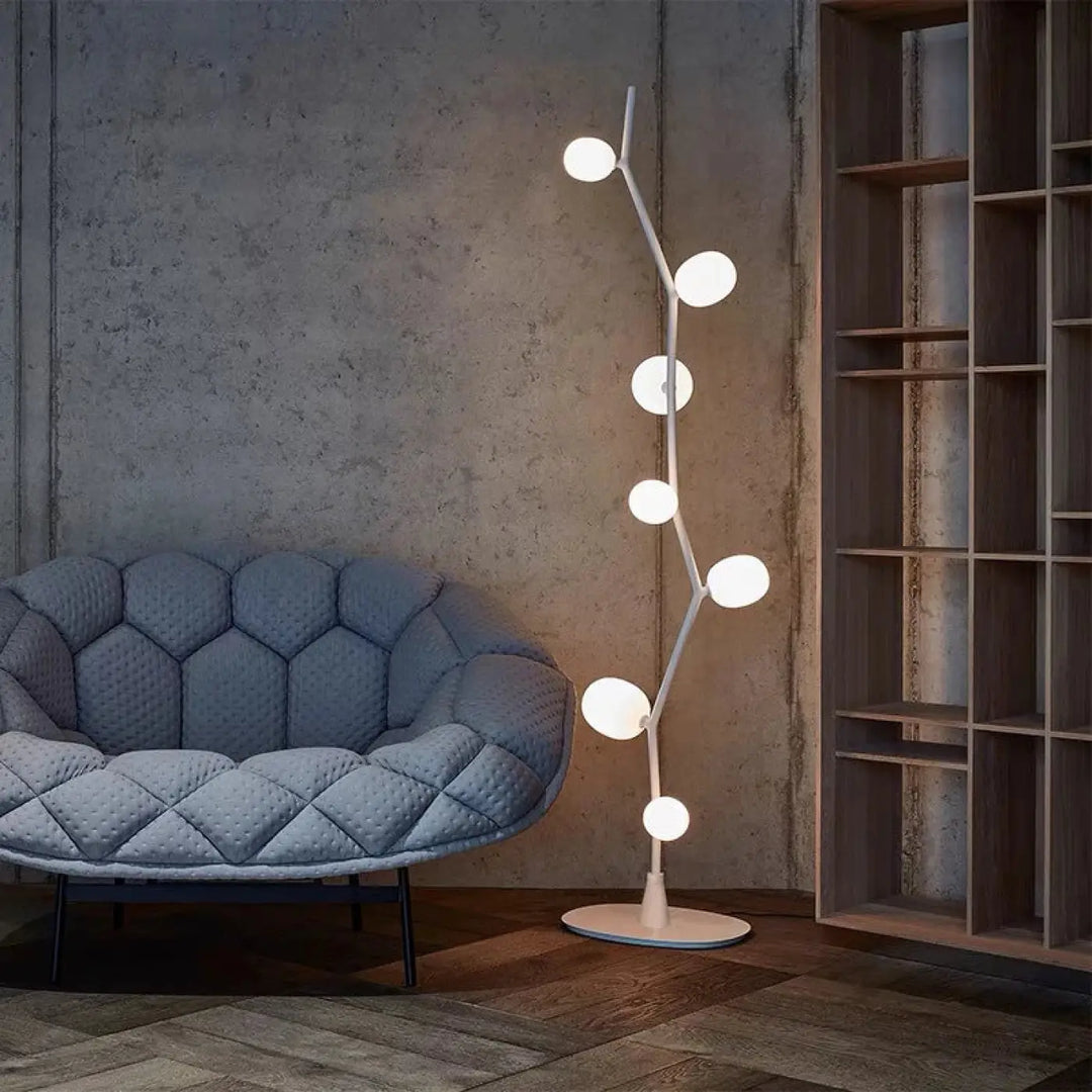 Lampadaire décoratif moderne en métal et globes en verre élégant