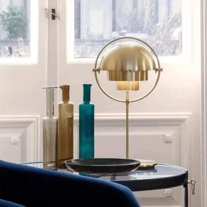 Lampadaire design en métal doré et noir moderne chic doré