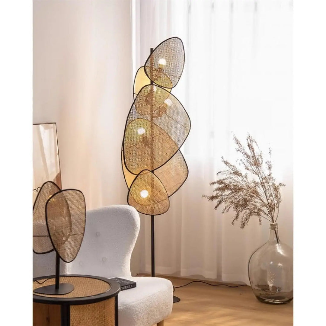 Lampadaire sculptural noir ou beige style unique déco