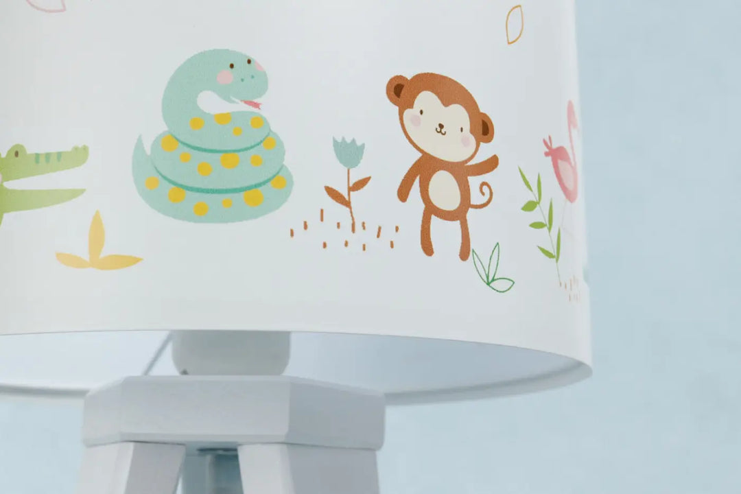 Lampe de table sweet dreams blanc avec abat-jour orné dadorables animaux exotiques verts et marron