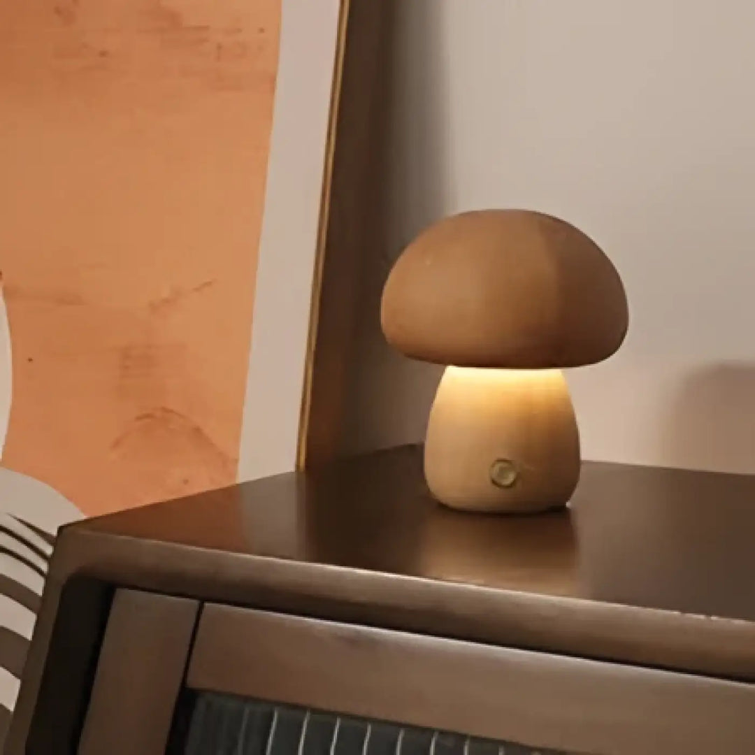 Lampe de chevet champignon élégante avec lumière douce, chapeau et base en bois lisse pour ambiance chaleureuse