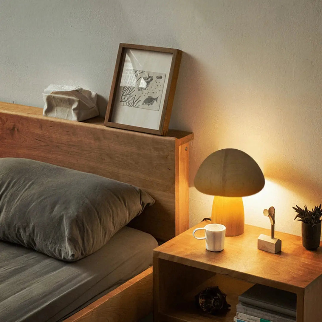 Lampe de chevet champignon élégante en tons chauds avec lumière douce et diffuse pour ambiance chaleureuse