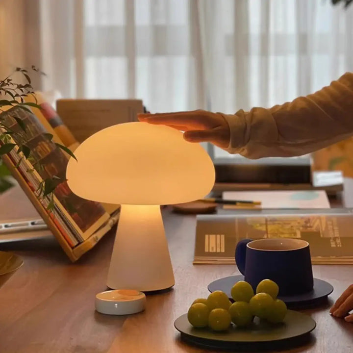 Lampe de chevet navie chevet led à lumière douce en plastique blanc mat style rétro en forme de champignon chaleureux