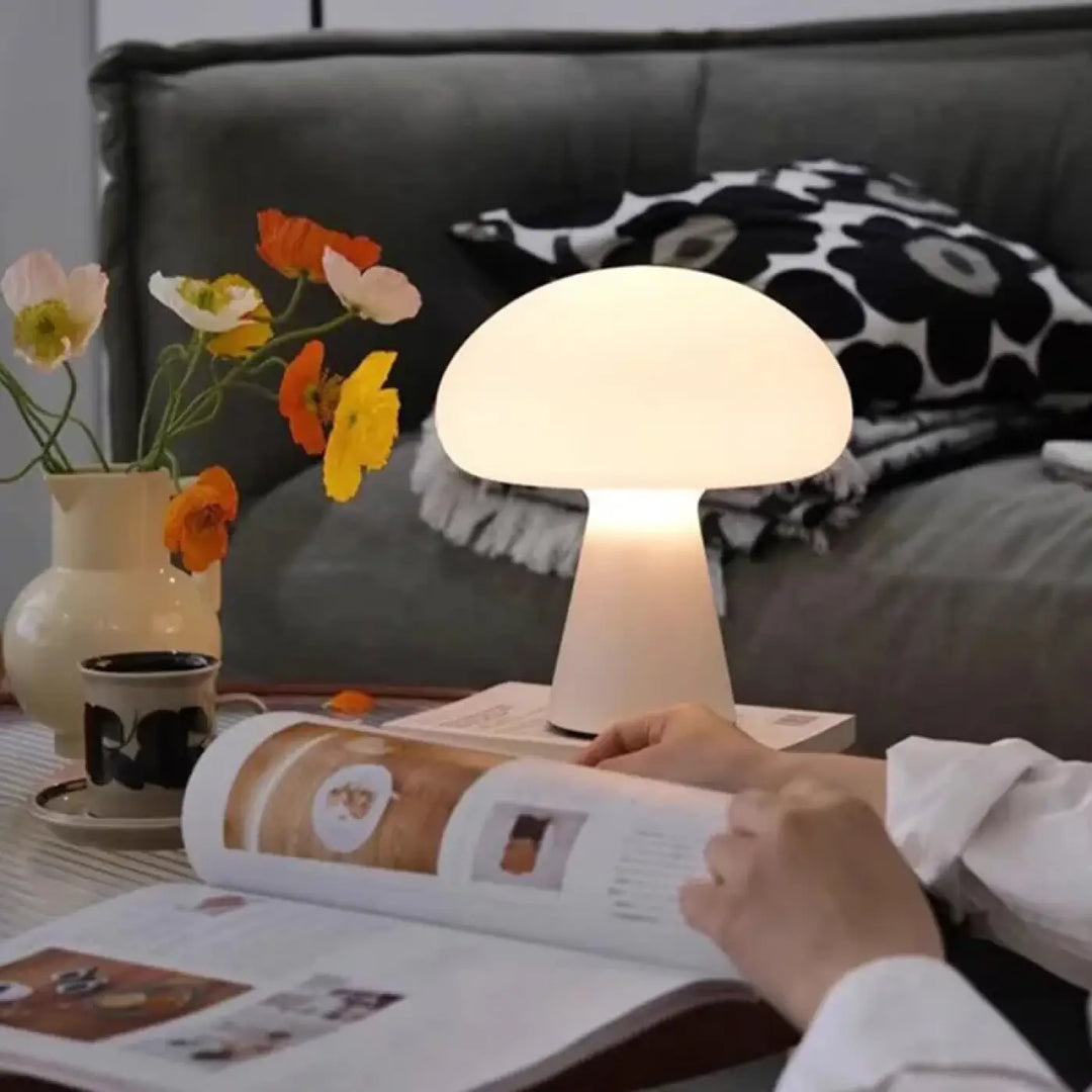 Lampe de chevet navie en forme de champignon blanc en matière translucide douce avec lumière douce chevet led style rétro