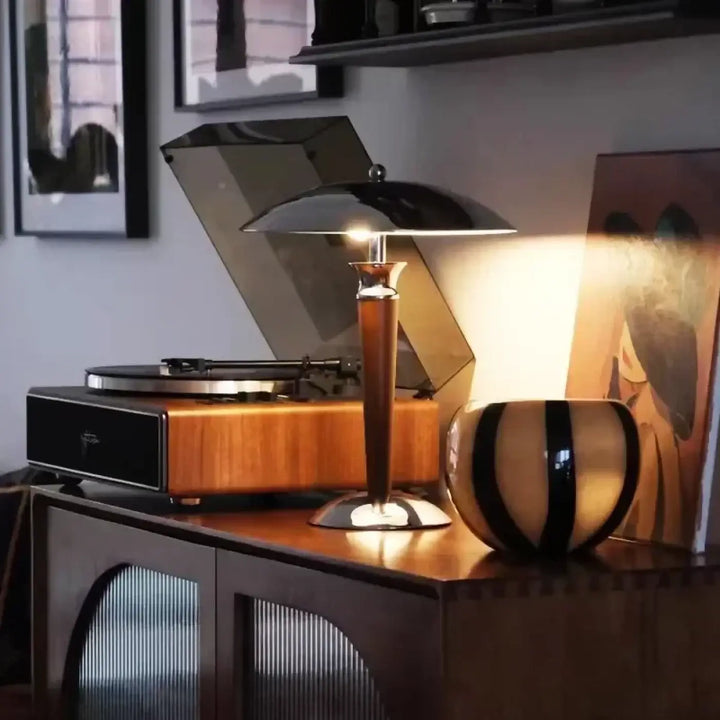 Lampe de chevet baoli avec finition chrome, abat-jour en dôme, design chevet moderne pour une ambiance unique