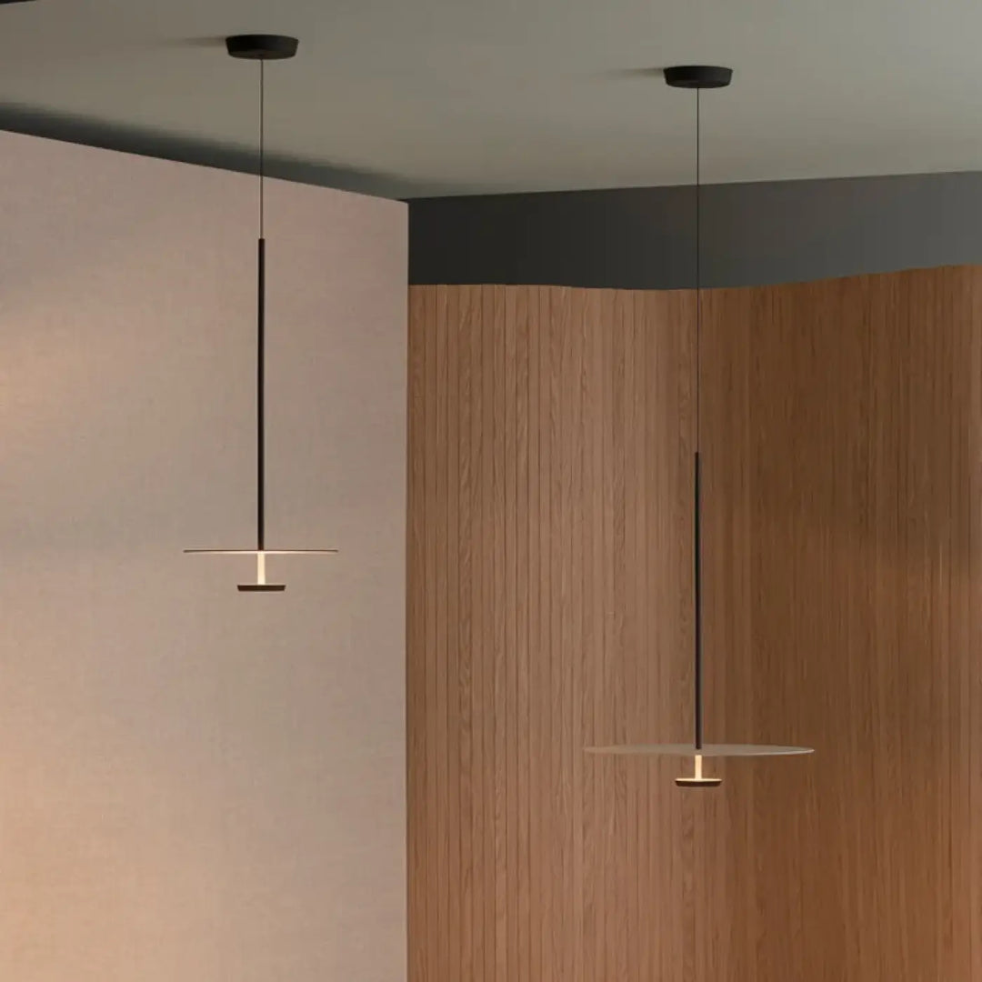 Suspension luminaire articire avec lampes suspendues noires minimalistes à abat-jour en disque et cordons fins