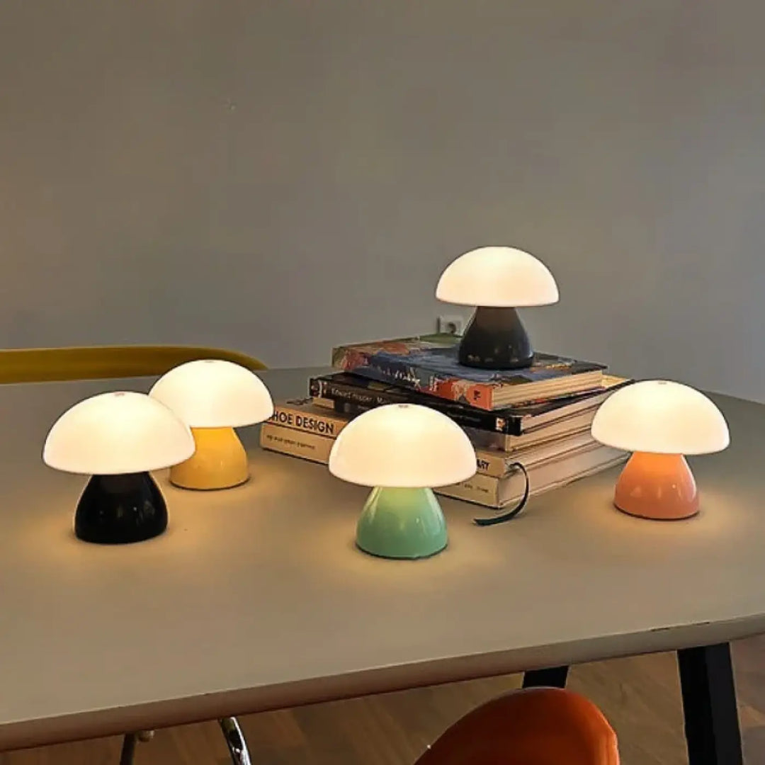 Lampe de table design champignon coloré style rétro chic