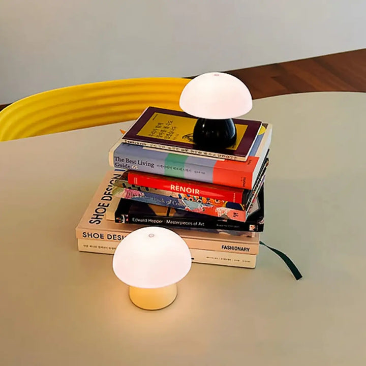 Lampe de table design champignon coloré style rétro chic