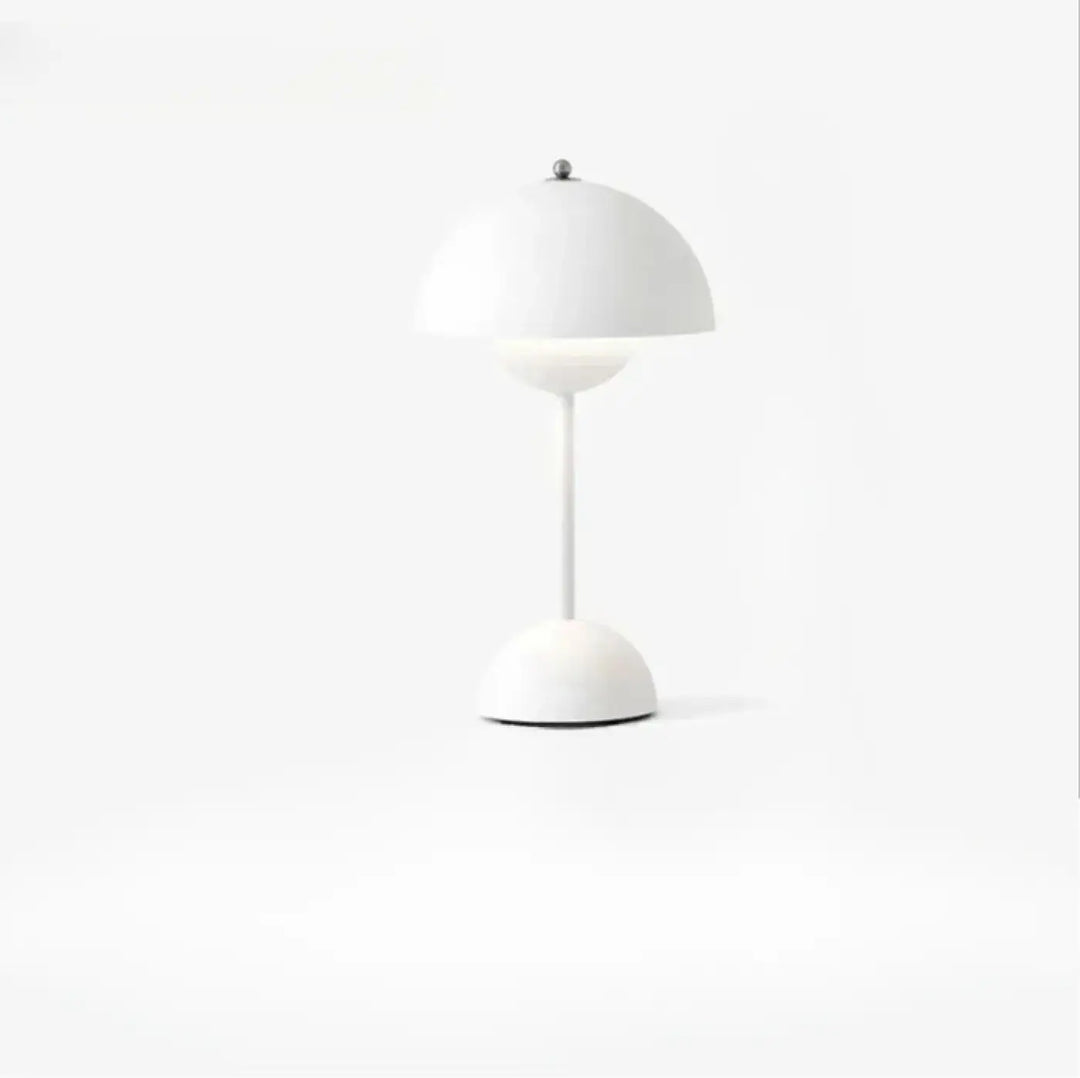 Lampe de table kopel en céramique blanche avec diffuseur sphérique lumineux au design minimaliste en forme de fleur ouverte