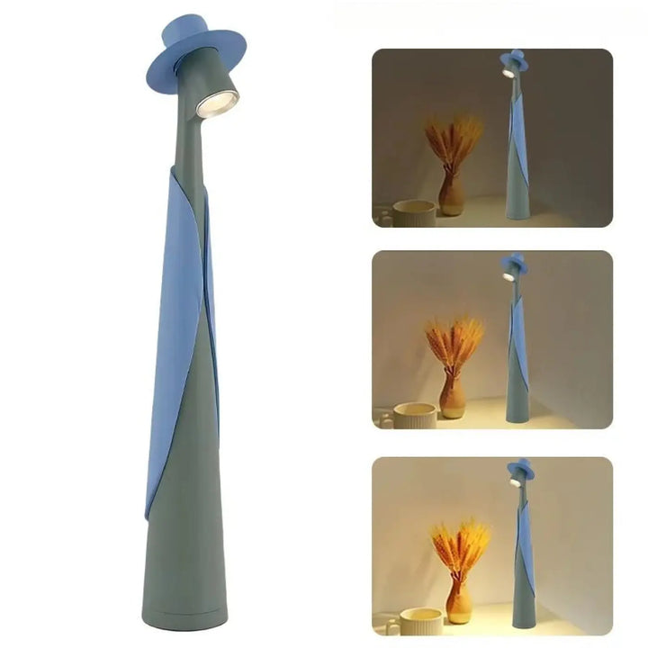 Lampe de table dandy avec corps gris, panneaux bleu tissu et abat-jour chapeau bleu assorti