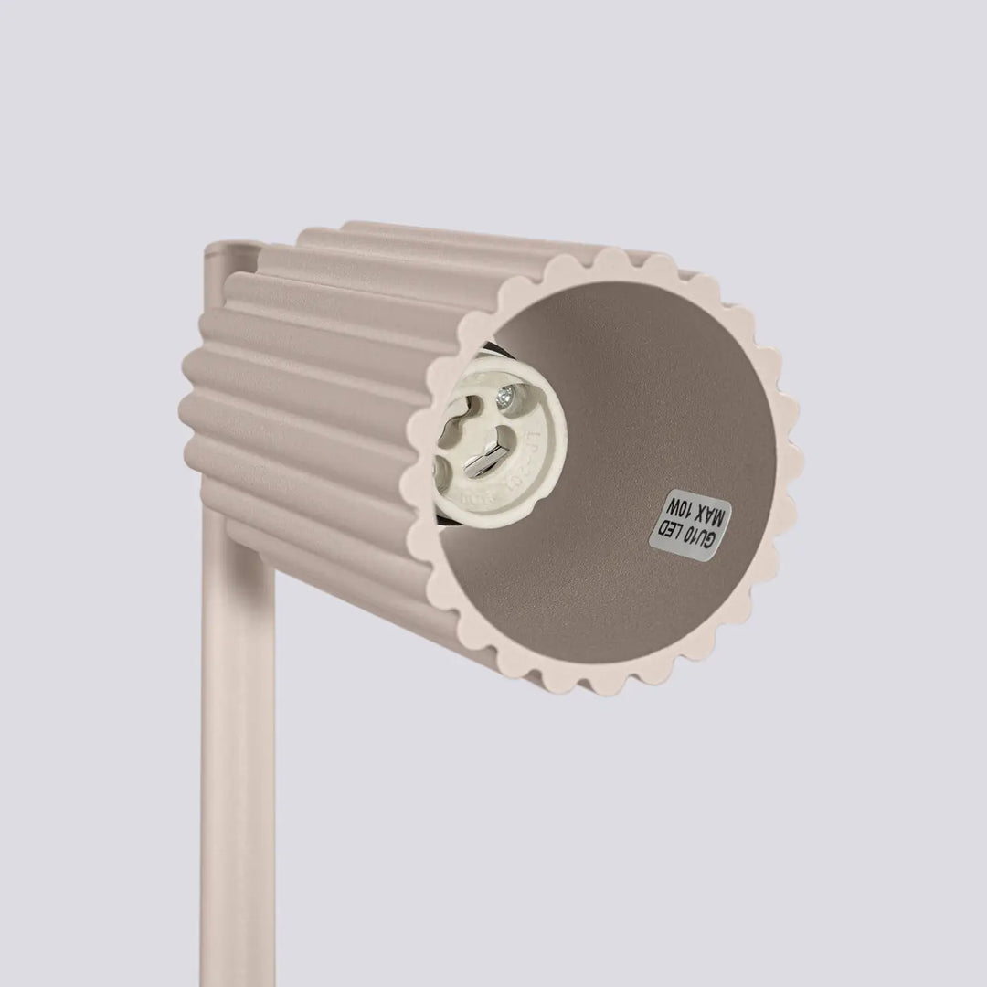 Lampe a poser karbon taupe en tissu côtelé beige avec ampoules gu10 interchangeables et design minimaliste