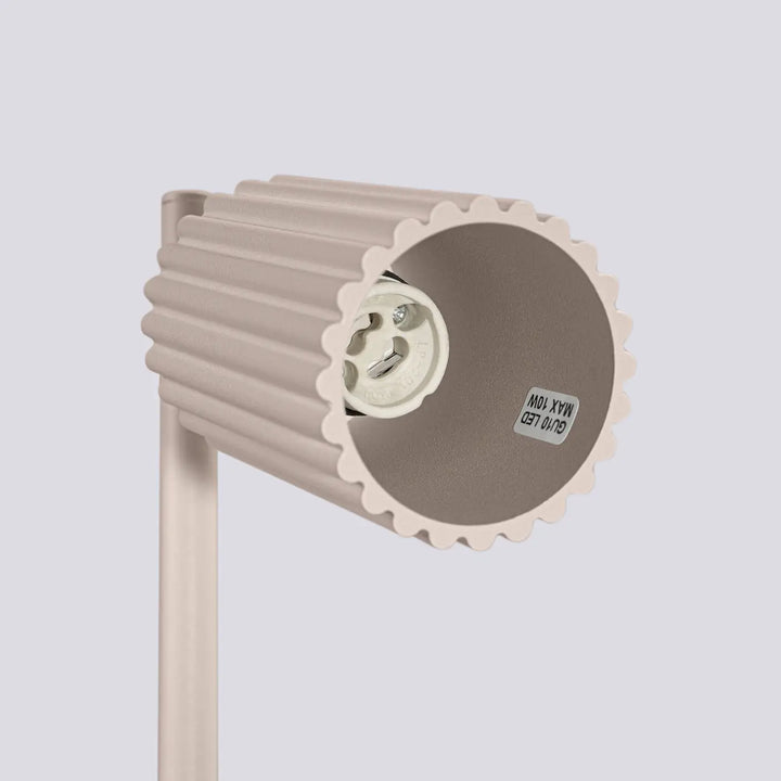 Lampe a poser karbon taupe en tissu côtelé beige avec ampoules gu10 interchangeables et design minimaliste