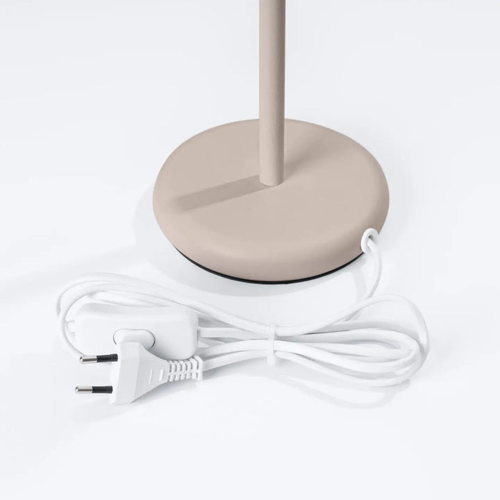 Lampe a poser karbon taupe design minimaliste avec tige cylindrique et ampoules gu10 interchangeables