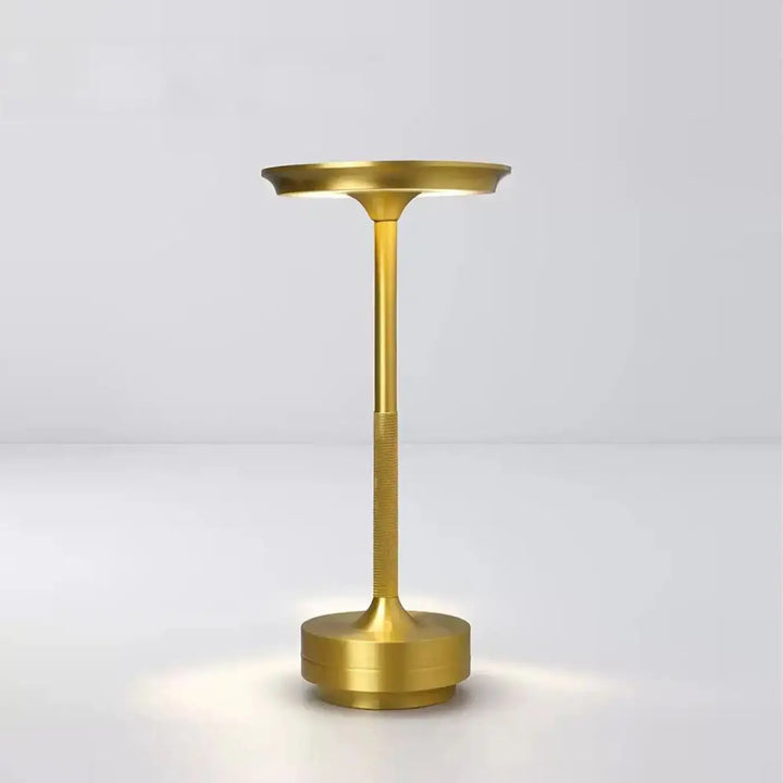 Lampe de table noctis en métal doré avec source de lumière intégrée et méthode de contrôle tactile moderne