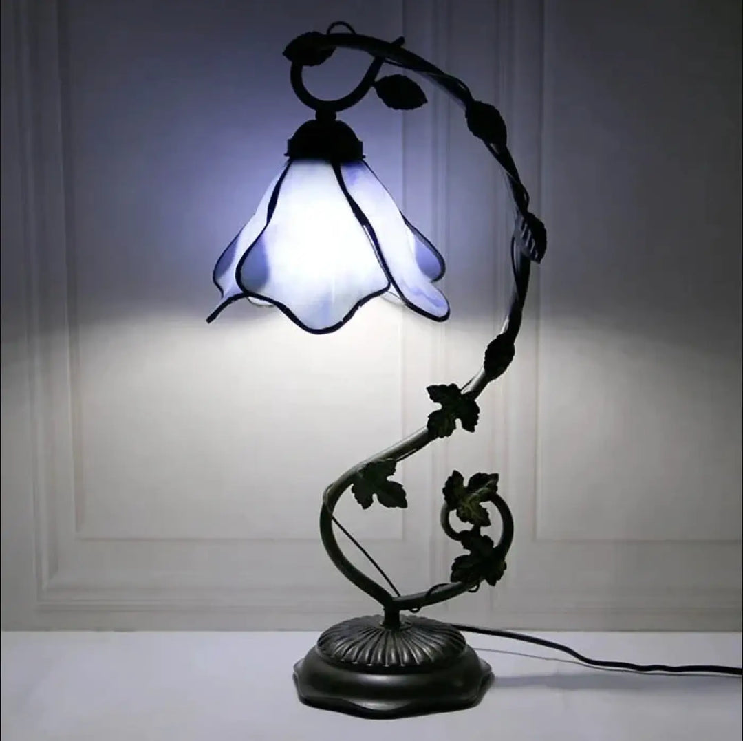 Lampe de table fleur en verre dépoli style élégant