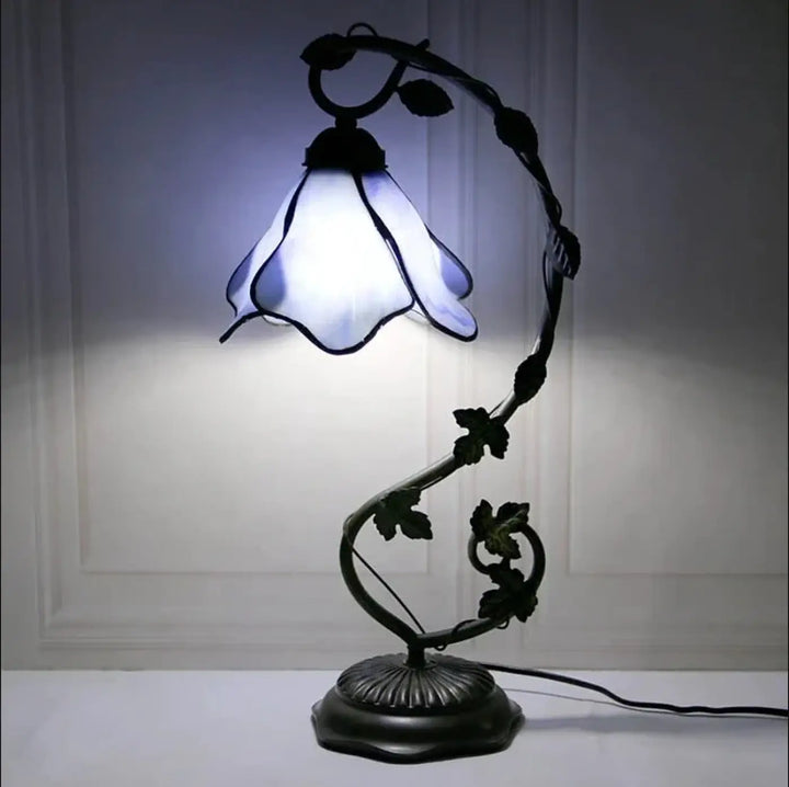 Lampe de table fleur en verre dépoli style élégant